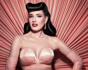 Excursão Dita Von Teese