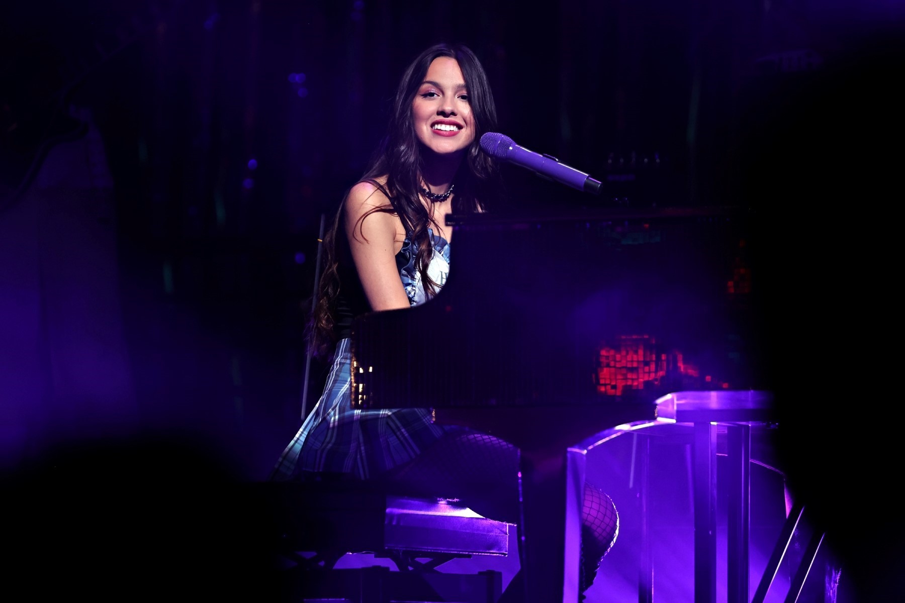 Olivia Rodrigo 2024 → Strike Tours