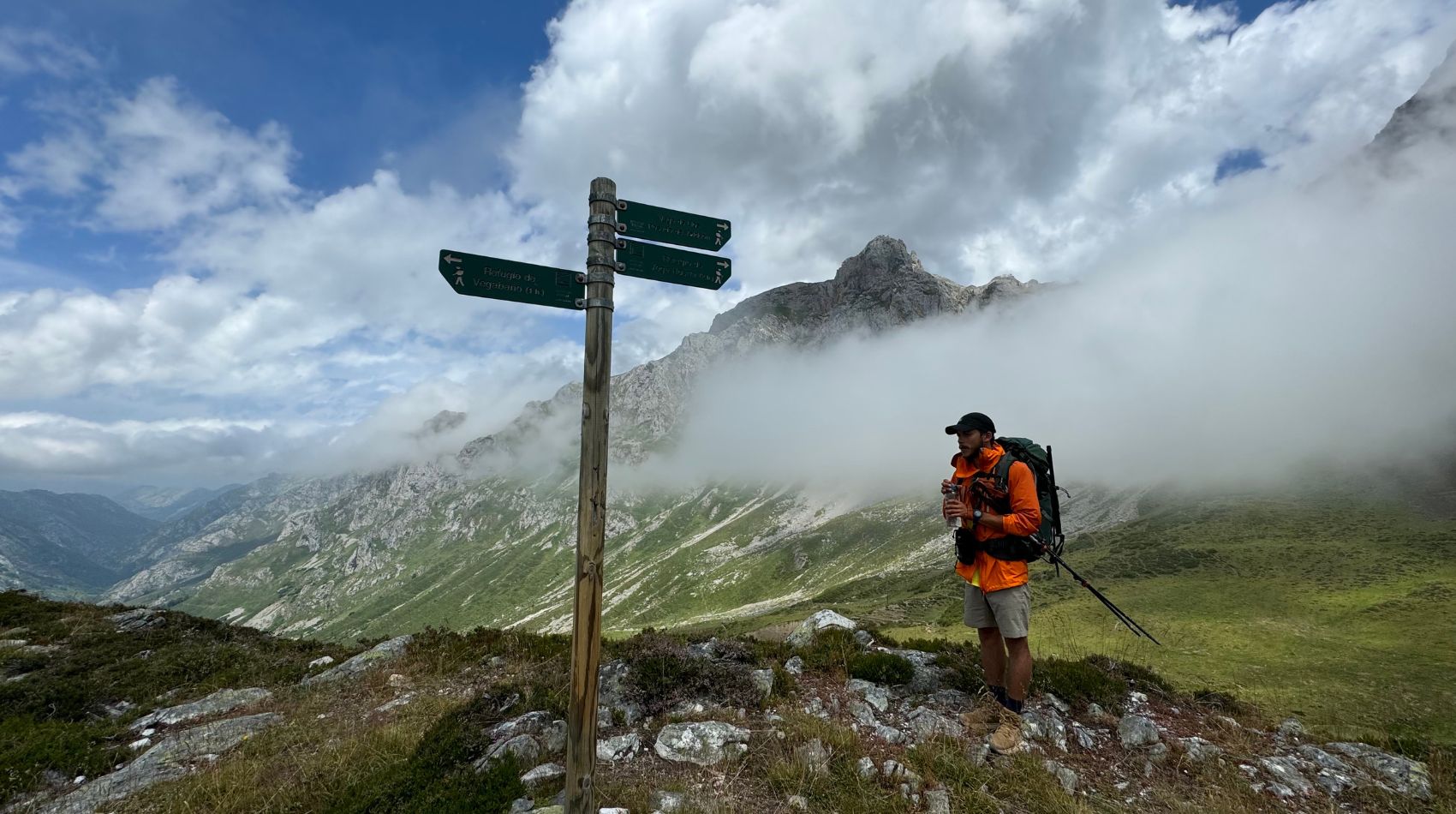 PICOS EXTREME10 → Strike Tours
