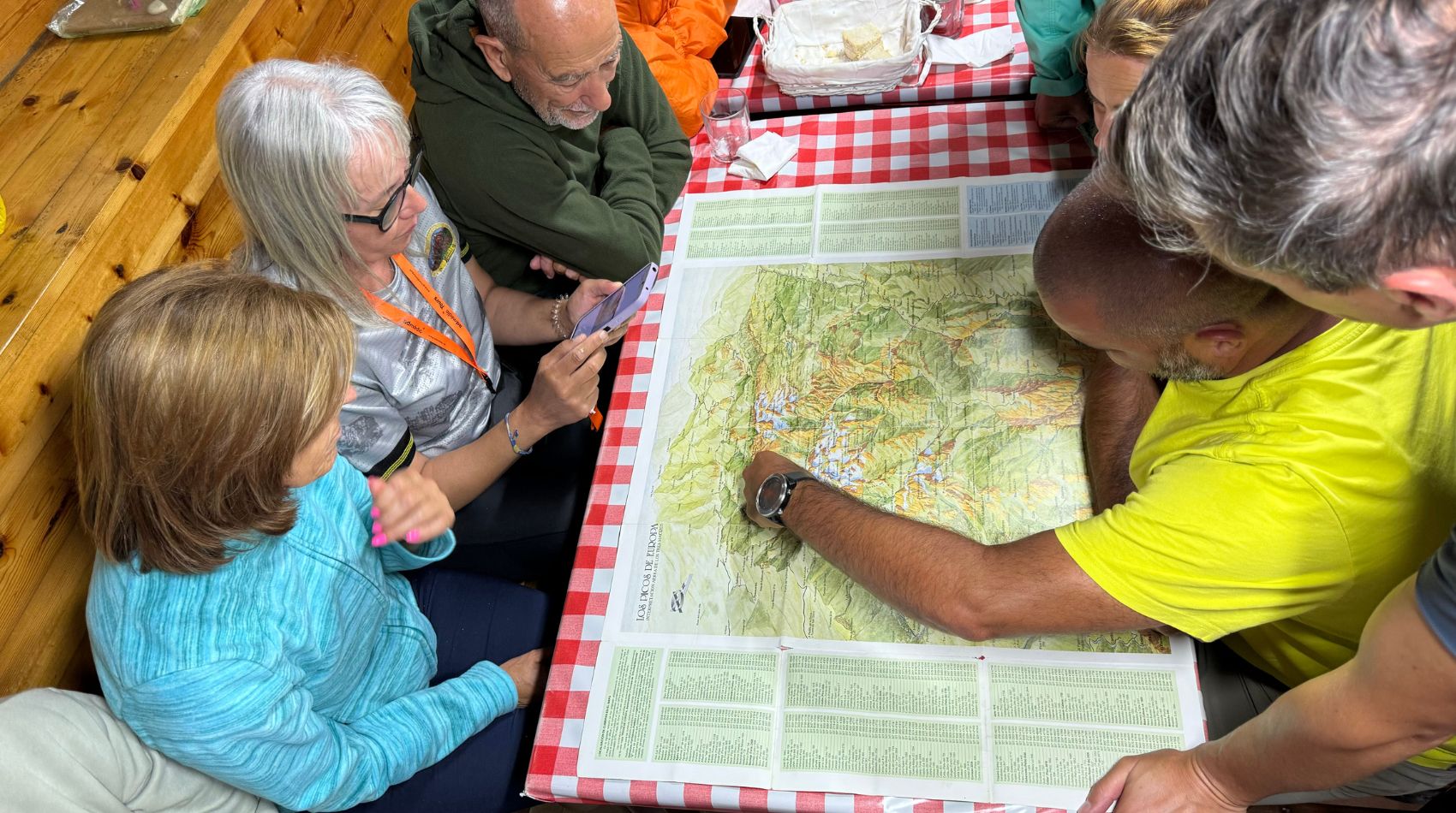 PICOS EXTREME12 → Strike Tours