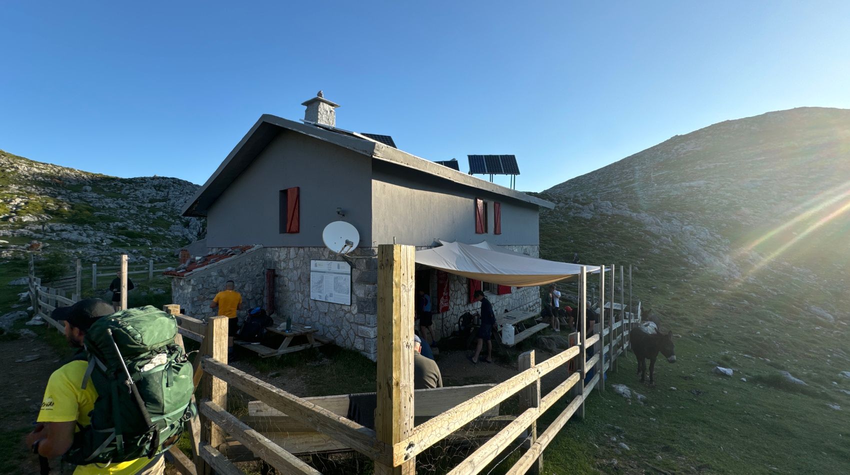 PICOS EXTREME4 → Strike Tours