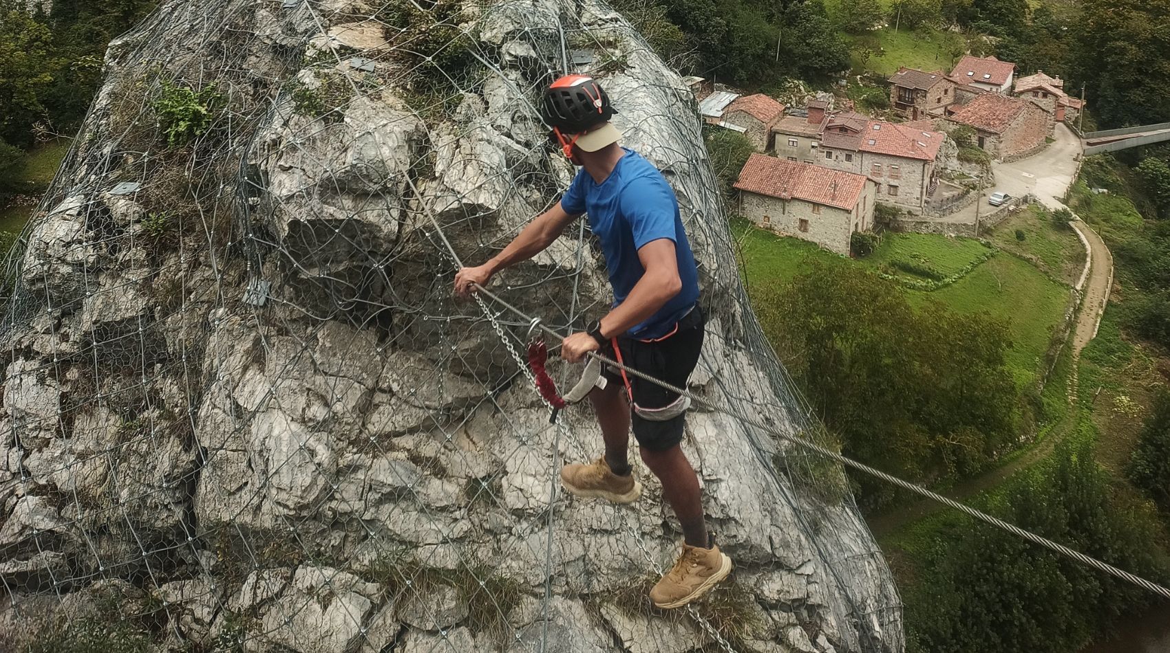 Vias Ferratas 7 → Strike Tours