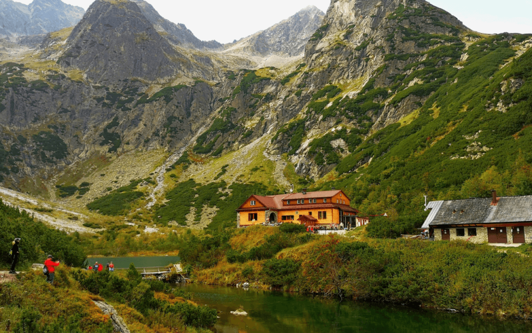 Picos da Europa: Trekking para Todos os Níveis Entre Montanhas, Vales e Cultura